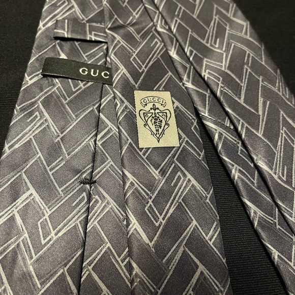 Gucci tie - Picture 1 of 4